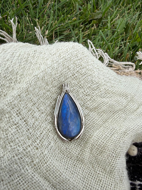 Blue Tear Drop Labradorite